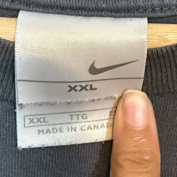 Nike Oversized Arch Logo T-Shirt – Dark Gray – Size XXL - Picture 4 of 5